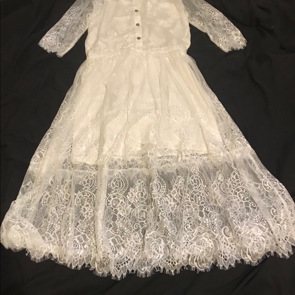 White lace dress - Picture 5 of 5